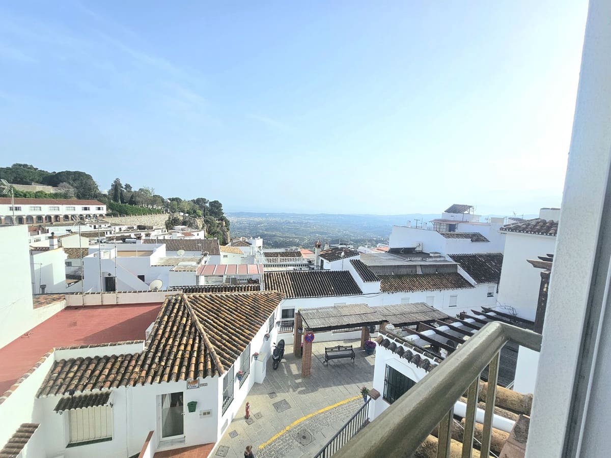 2 slaapkamer Halfvrijstaande villa te koop in Mijas - € 424.000 (Ref: 9757890)