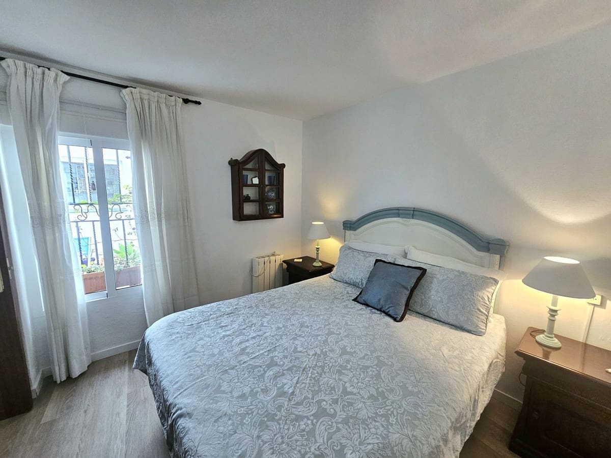 2 slaapkamer Halfvrijstaande villa te koop in Mijas - € 424.000 (Ref: 9757890)