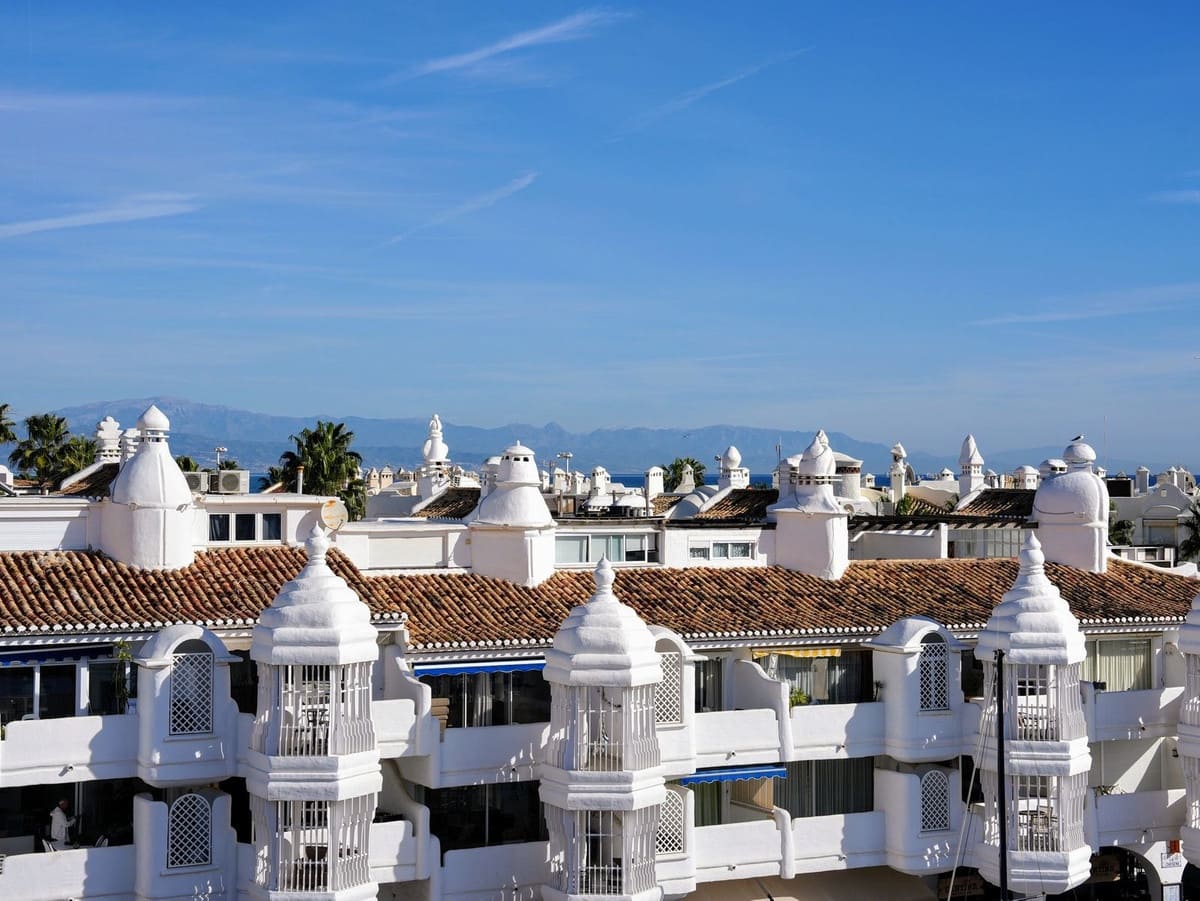 3 slaapkamer Penthouse te koop in Benalmadena Costa met zwembad - € 745.000 (Ref: 9757894)