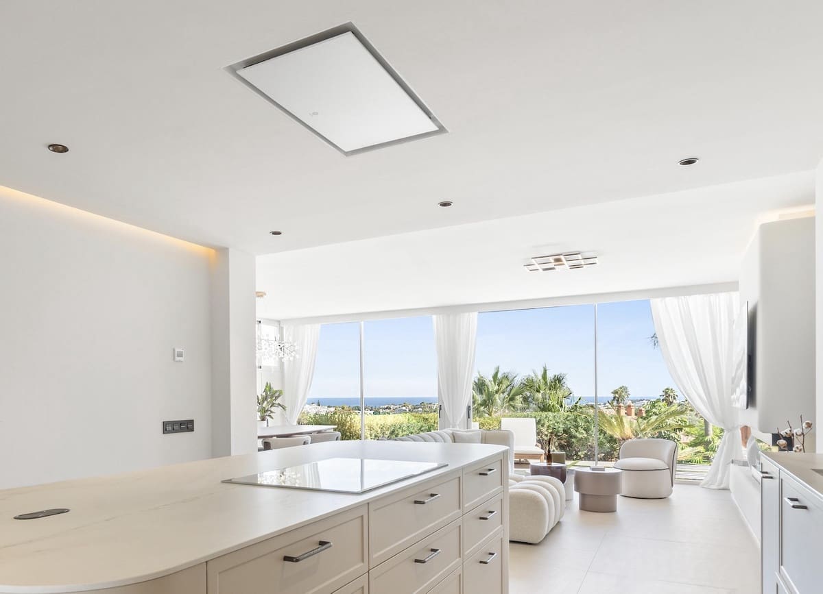 3 sypialnia Apartament na sprzedaż w Nueva Andalucia z basenem garażem - 1 090 000 € (Ref: 9759478)