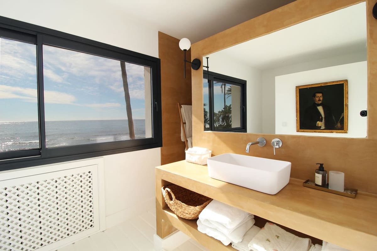 7 soverom Villa til salgs i Guadalmina med svømmebasseng garasje - € 10 500 000 (Ref: 9759503)