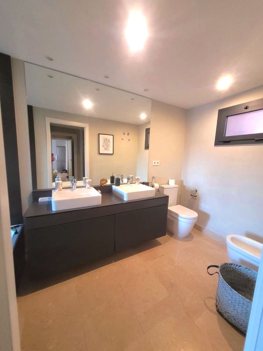 1 sovrum Lägenhet till salu i New Golden Mile med pool garage - 424 000 € (Ref: 9759511)