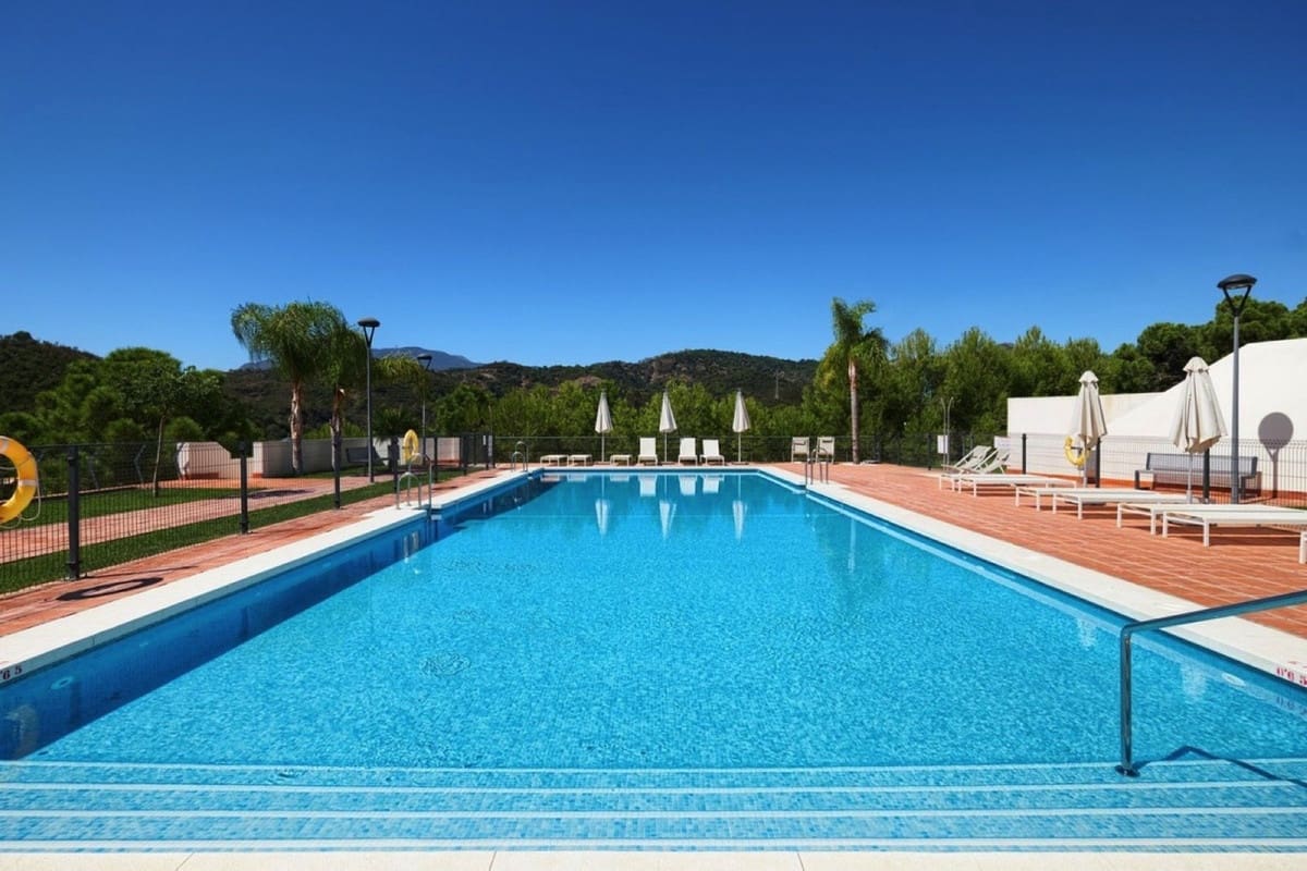 1 sovrum Lägenhet till salu i New Golden Mile med pool garage - 424 000 € (Ref: 9759511)