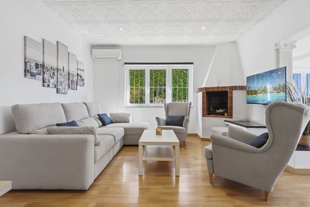 3 makuuhuone Bungalow myytävänä paikassa El Chaparral, Málaga kaupunki mukana uima-altaan 
autotalli - 595 000 € (Ref: 9759514)