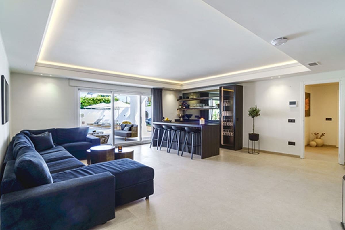 5 soveværelse Villa til salg i Nueva Andalucia med swimmingpool garage - € 3.900.000 (Ref: 9759519)