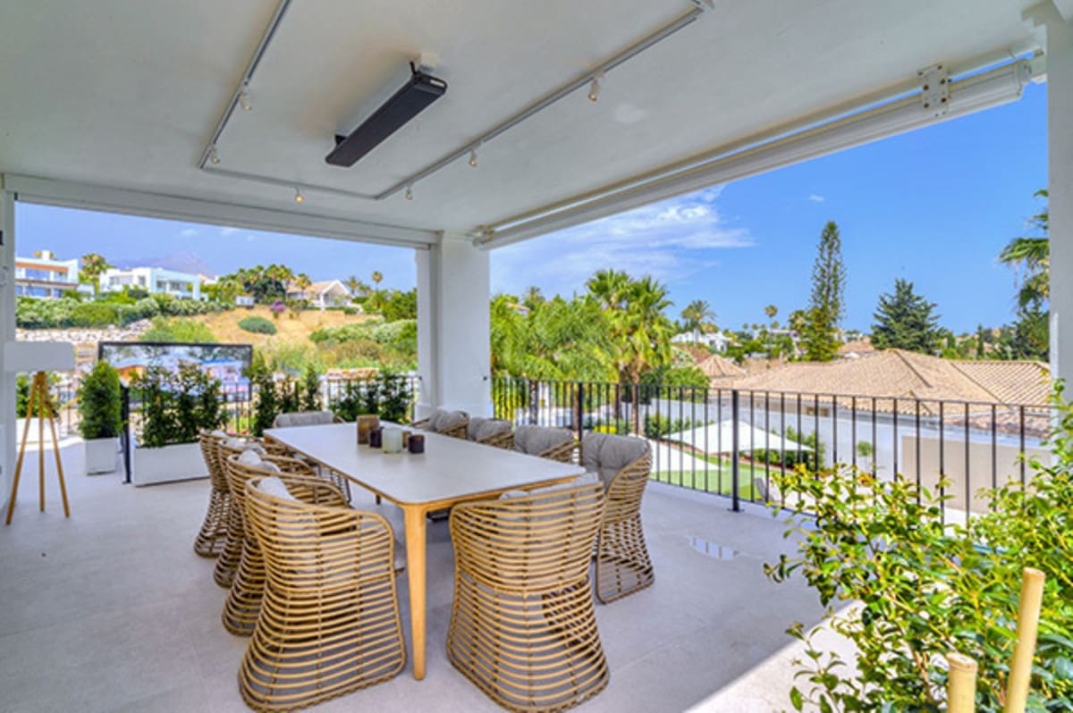 5 soveværelse Villa til salg i Nueva Andalucia med swimmingpool garage - € 3.900.000 (Ref: 9759519)