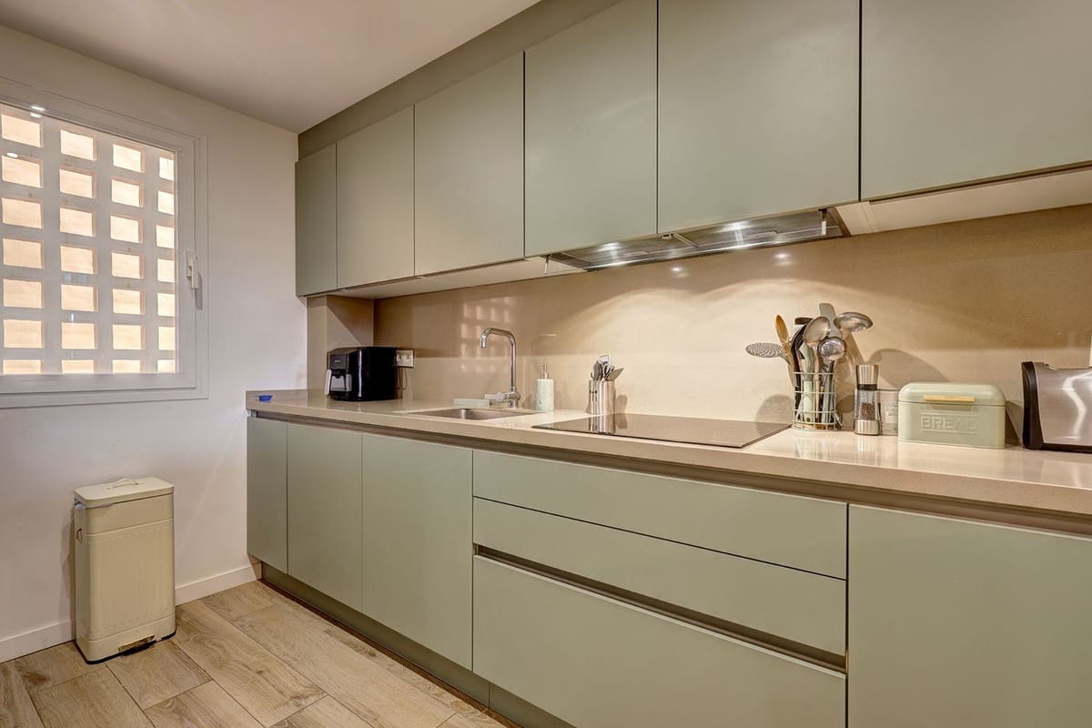 3 soverom Leilighet til salgs i La Duquesa / Puerto de la Duquesa med svømmebasseng garasje - € 370 000 (Ref: 9759522)