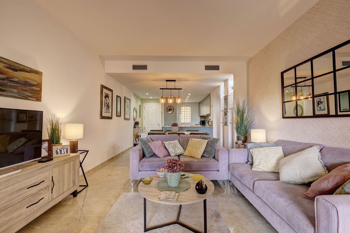 3 soverom Leilighet til salgs i La Duquesa / Puerto de la Duquesa med svømmebasseng garasje - € 370 000 (Ref: 9759522)