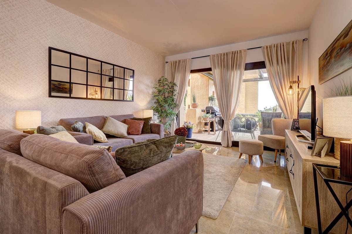 3 soverom Leilighet til salgs i La Duquesa / Puerto de la Duquesa med svømmebasseng garasje - € 370 000 (Ref: 9759522)