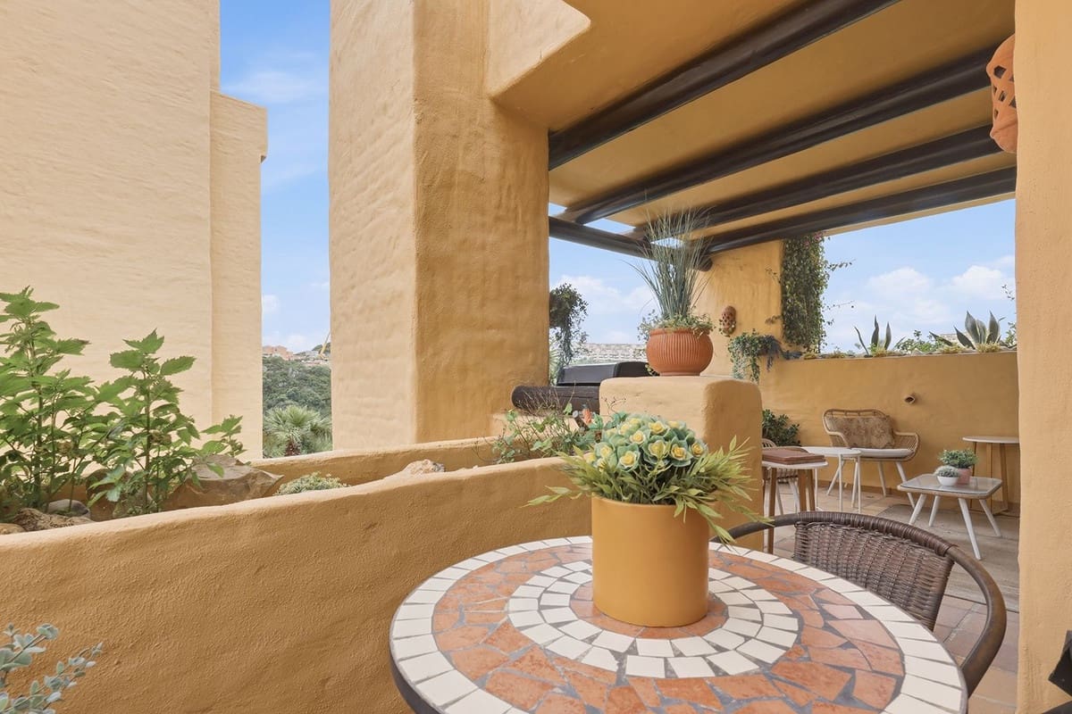 3 soverom Leilighet til salgs i La Duquesa / Puerto de la Duquesa med svømmebasseng garasje - € 370 000 (Ref: 9759522)