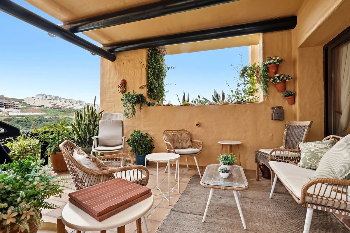 3 soverom Leilighet til salgs i La Duquesa / Puerto de la Duquesa med svømmebasseng garasje - € 370 000 (Ref: 9759522)