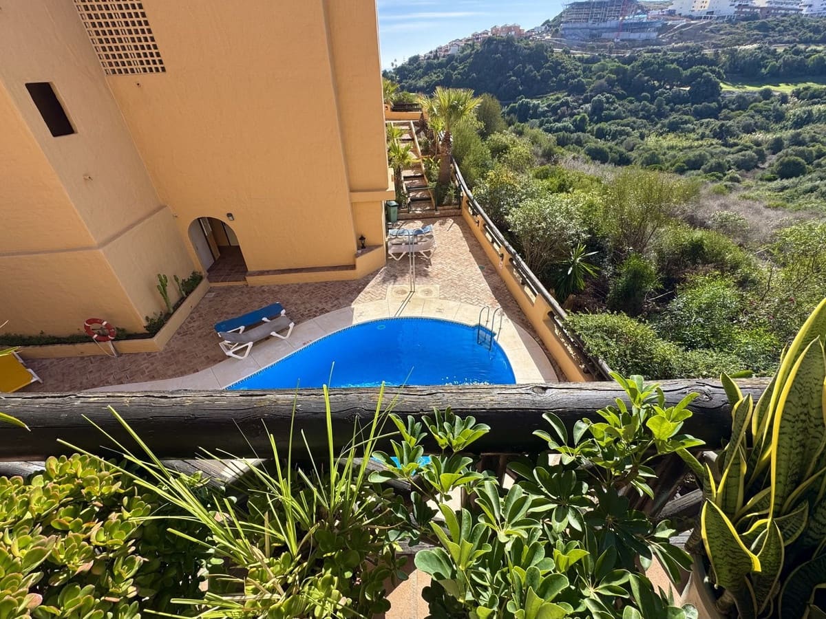 3 soverom Leilighet til salgs i La Duquesa / Puerto de la Duquesa med svømmebasseng garasje - € 370 000 (Ref: 9759522)