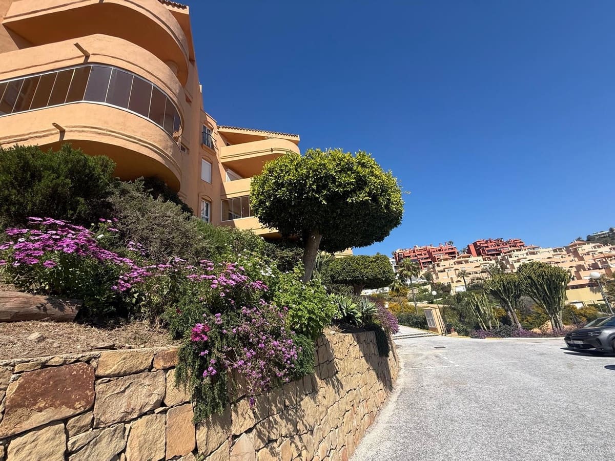 3 slaapkamer Penthouse te koop in Calahonda met zwembad garage - € 465.000 (Ref: 9759531)