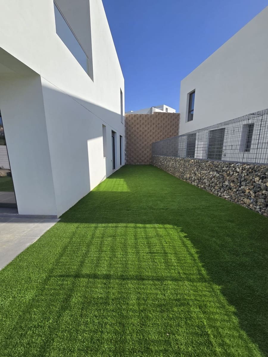 3 quarto Moradia Geminada para venda em Riviera del Sol com piscina garagem - 675 000 € (Ref: 9759534)