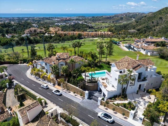 5 makuuhuone Huvila myytävänä paikassa Los Arqueros - Puerto del Almendro, Benahavís mukana uima-altaan 
autotalli - 5 495 000 € (Ref: 9759536)