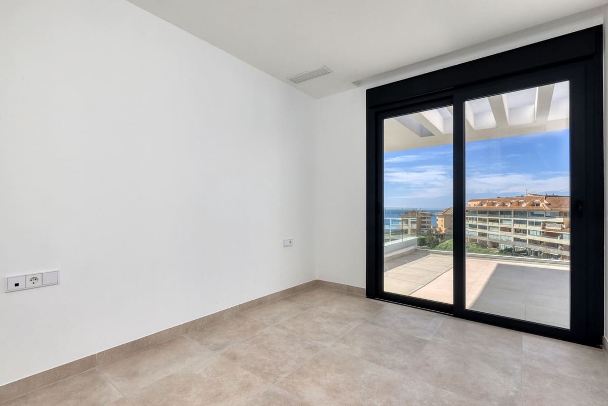 2 camera da letto Attico in vendita in Fuengirola con piscina garage - 675.000 € (Rif: 9759548)