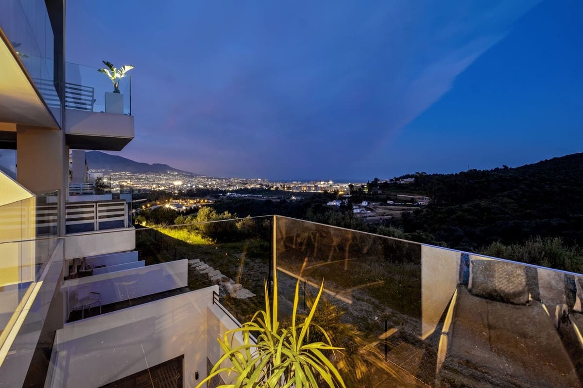 3 bedroom Apartment for sale in Mijas with pool garage - € 399,000 (Ref: 9759551)