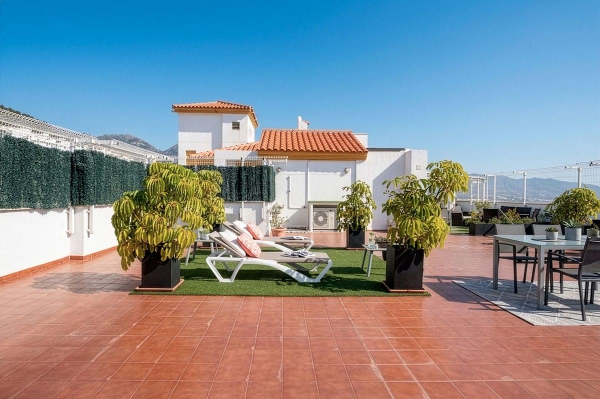 3 soveværelse Penthouse til salg i Benalmadena med swimmingpool garage - € 649.000 (Ref: 9769101)