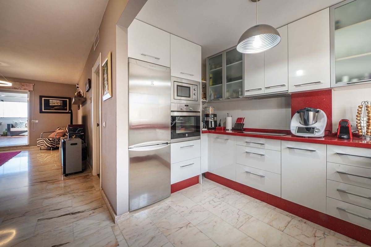 3 soveværelse Penthouse til salg i Benalmadena med swimmingpool garage - € 649.000 (Ref: 9769101)