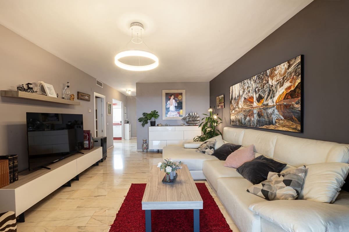 3 soveværelse Penthouse til salg i Benalmadena med swimmingpool garage - € 649.000 (Ref: 9769101)