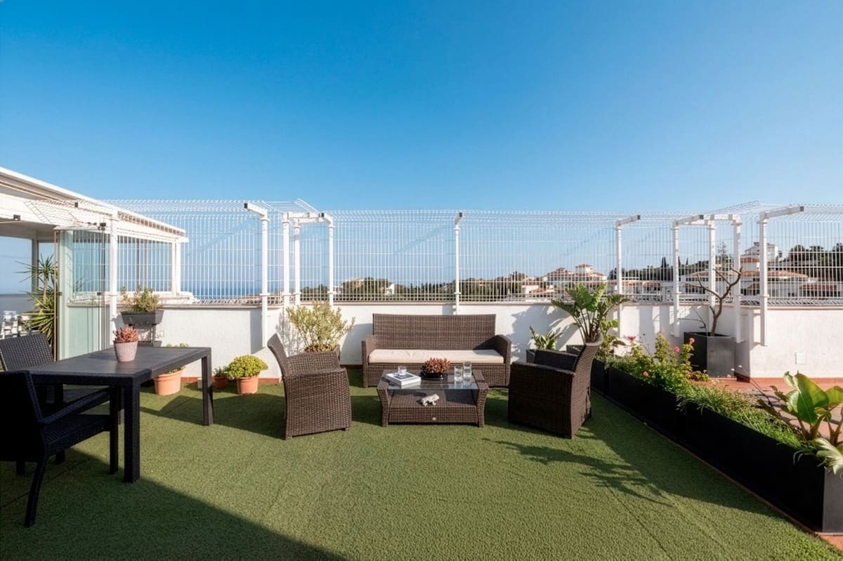 3 soveværelse Penthouse til salg i Benalmadena med swimmingpool garage - € 649.000 (Ref: 9769101)