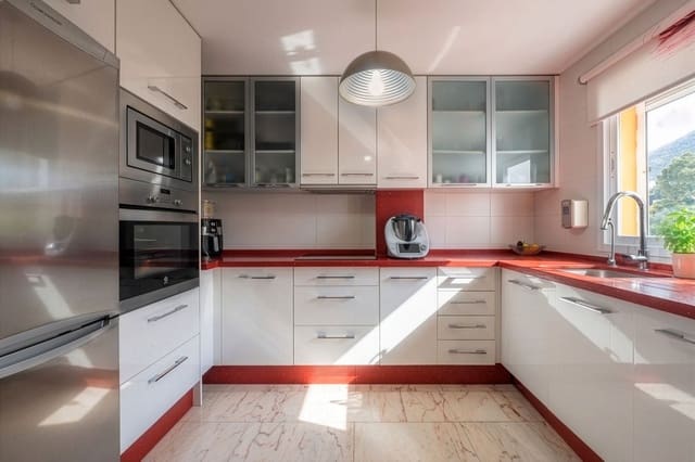 3 soveværelse Penthouse til salg i Benalmádena med swimmingpool garage - € 649.000 (Ref: 9769101)