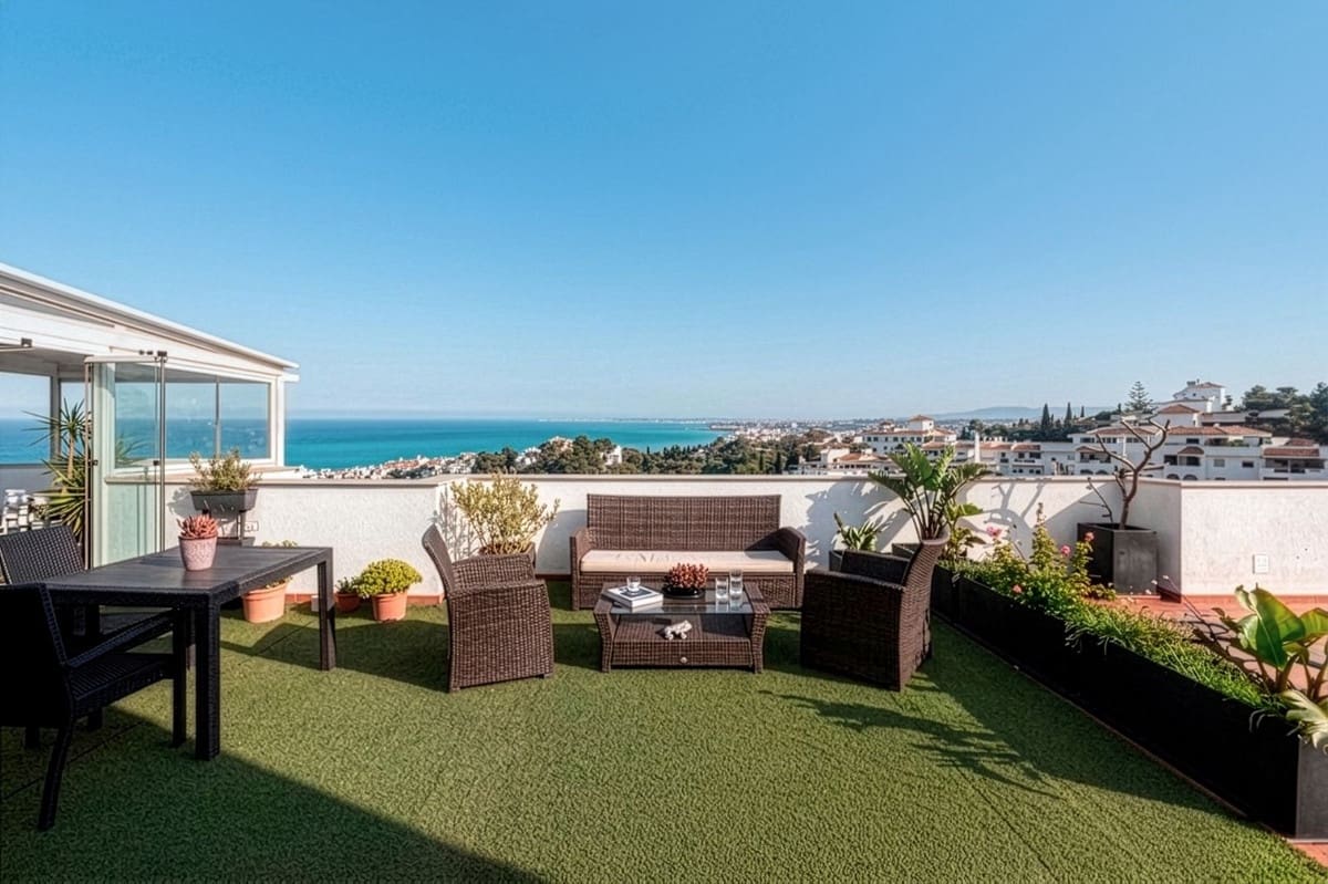 3 soveværelse Penthouse til salg i Benalmadena med swimmingpool garage - € 649.000 (Ref: 9769101)