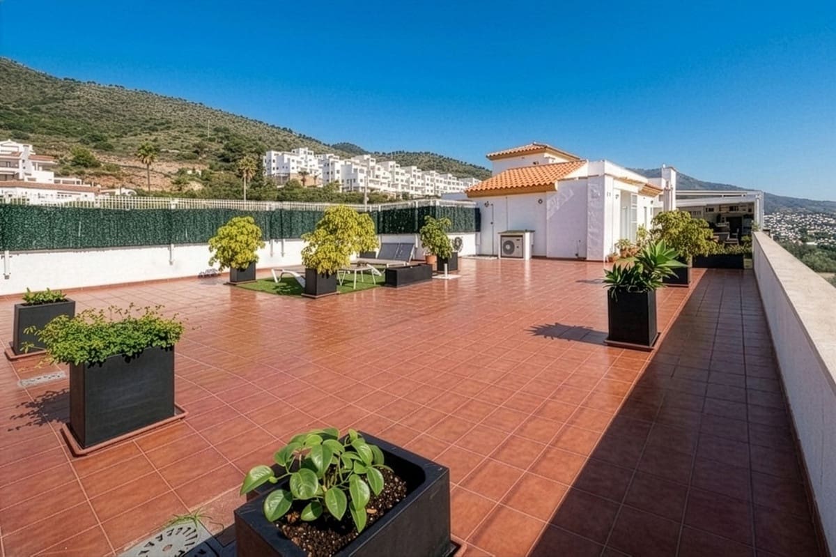 3 soveværelse Penthouse til salg i Benalmadena med swimmingpool garage - € 649.000 (Ref: 9769101)