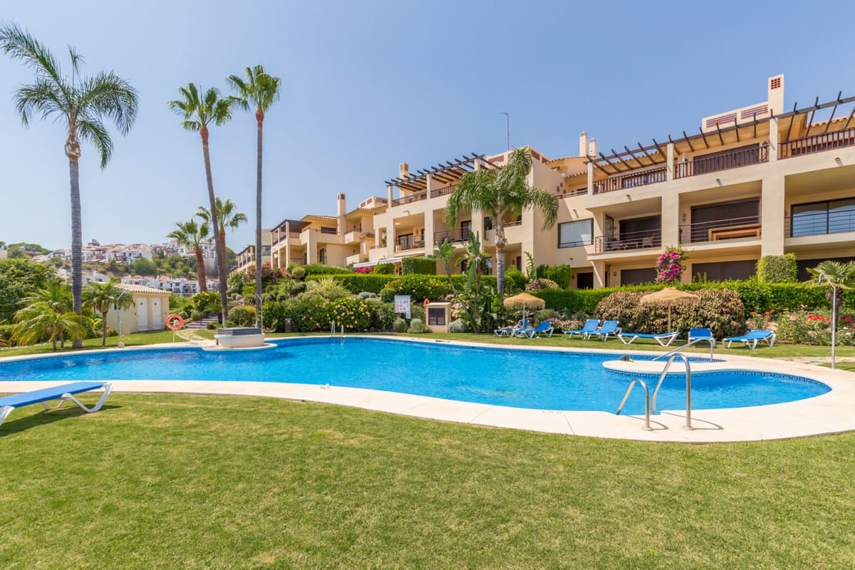 3 sovrum Lägenhet till salu i Los Arqueros med pool garage - 550 000 € (Ref: 9769102)