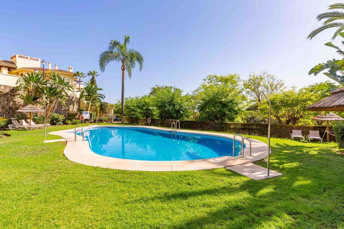 3 sovrum Lägenhet till salu i Los Arqueros med pool garage - 550 000 € (Ref: 9769102)