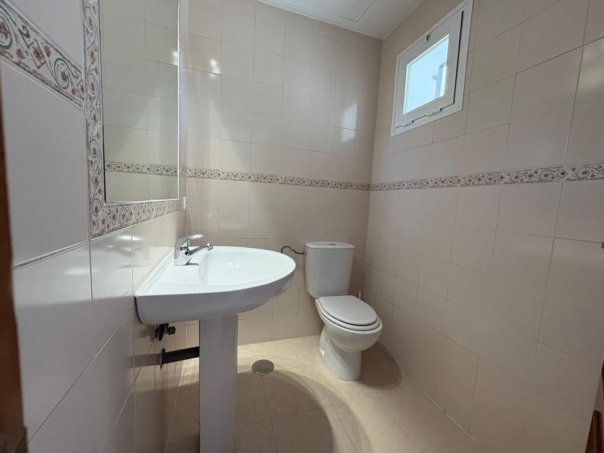 4 soveværelse Byhus til salg i Estepona med garage - € 470.000 (Ref: 9769103)