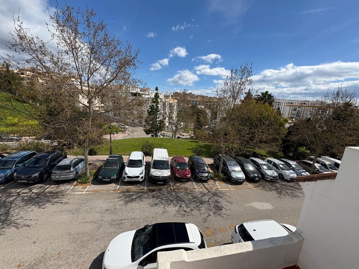 4 soveværelse Byhus til salg i Estepona med garage - € 470.000 (Ref: 9769103)