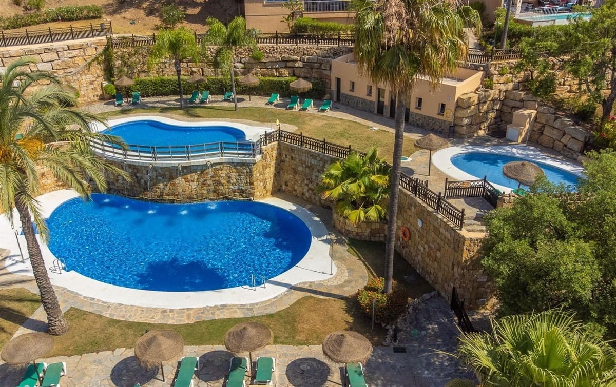 3 slaapkamer Penthouse te koop in La Mairena met zwembad garage - € 430.000 (Ref: 9769106)