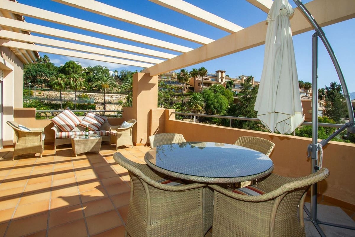3 slaapkamer Penthouse te koop in La Mairena met zwembad garage - € 430.000 (Ref: 9769106)