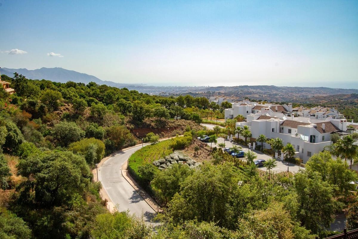 3 slaapkamer Penthouse te koop in La Mairena met zwembad garage - € 430.000 (Ref: 9769106)