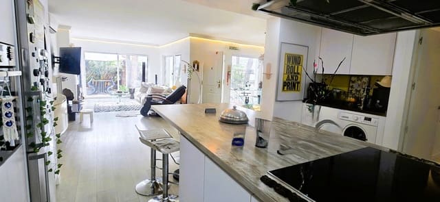 3 slaapkamer Villa te koop in Las Chapas, Marbella met zwembad garage - € 580.000 (Ref: 9769117)