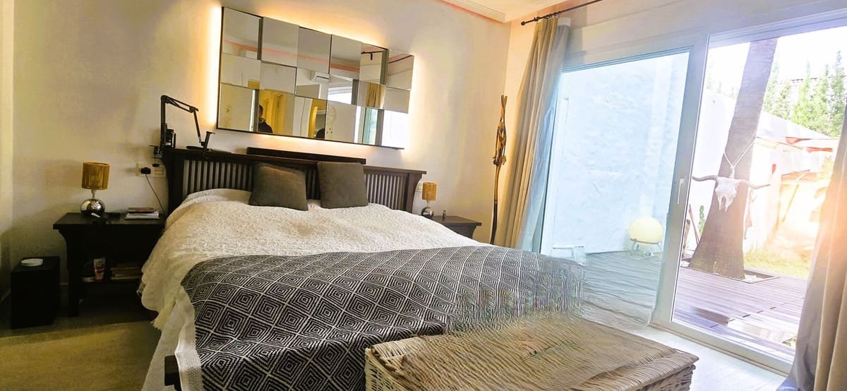 3 slaapkamer Villa te koop in Las Chapas met zwembad garage - € 580.000 (Ref: 9769117)