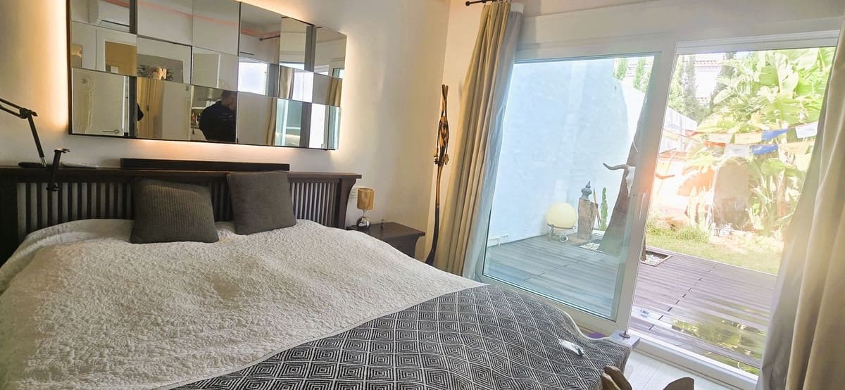 3 slaapkamer Villa te koop in Las Chapas met zwembad garage - € 580.000 (Ref: 9769117)