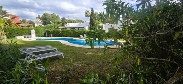 3 slaapkamer Villa te koop in Las Chapas, Marbella met zwembad garage - € 580.000 (Ref: 9769117)