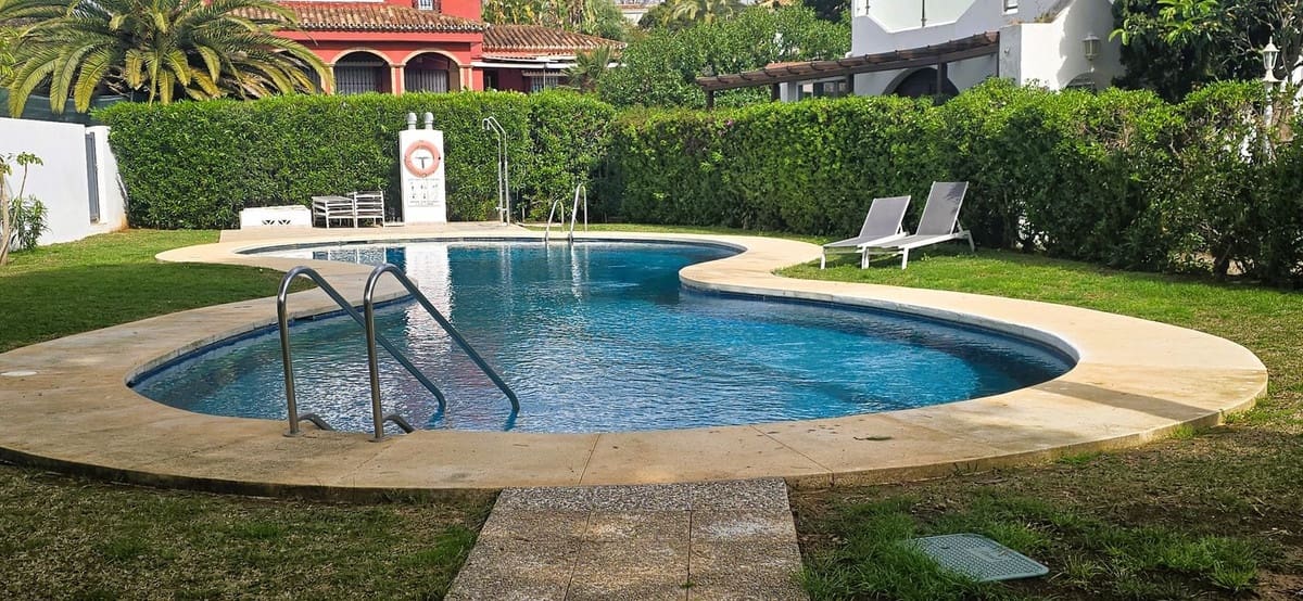 3 slaapkamer Villa te koop in Las Chapas met zwembad garage - € 580.000 (Ref: 9769117)