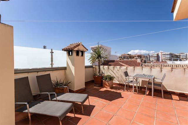3 makuuhuone Kattohuoneisto myytävänä paikassa Los Boliches , Fuengirola - 595 000 € (Ref: 9769122)