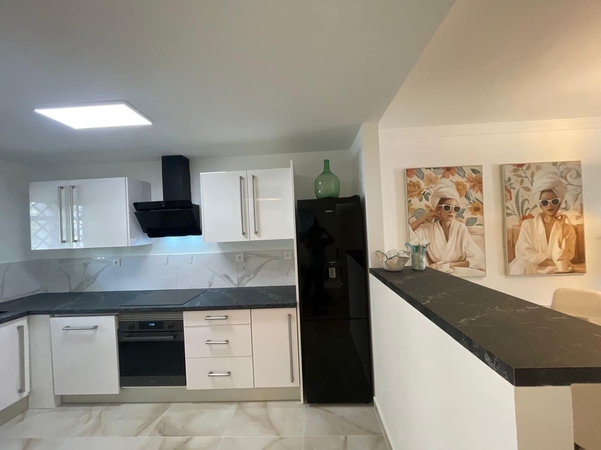 2 chambre Appartement à vendre à Aloha Golf avec piscine garage - 465 000 € (Ref: 9769123)