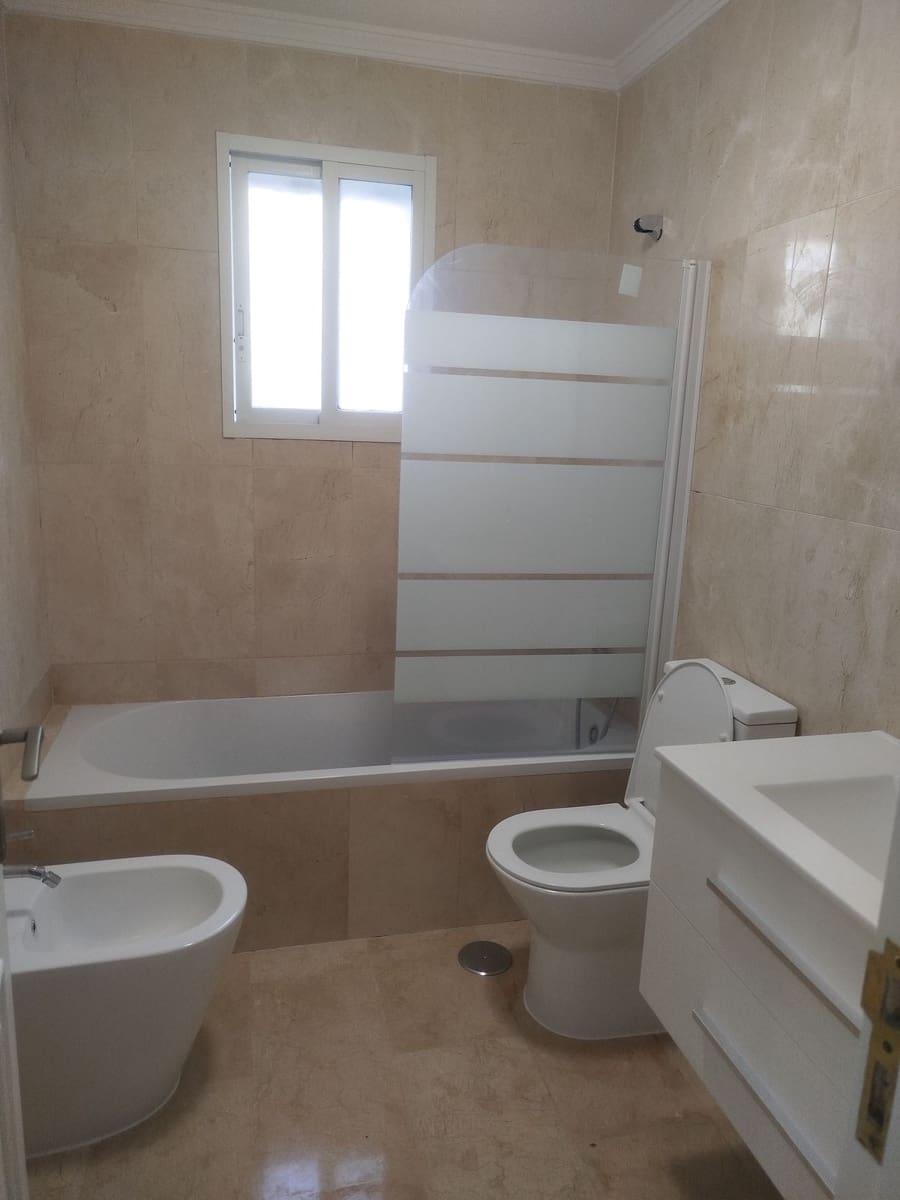 2 chambre Appartement à vendre à Aloha Golf avec piscine garage - 465 000 € (Ref: 9769123)