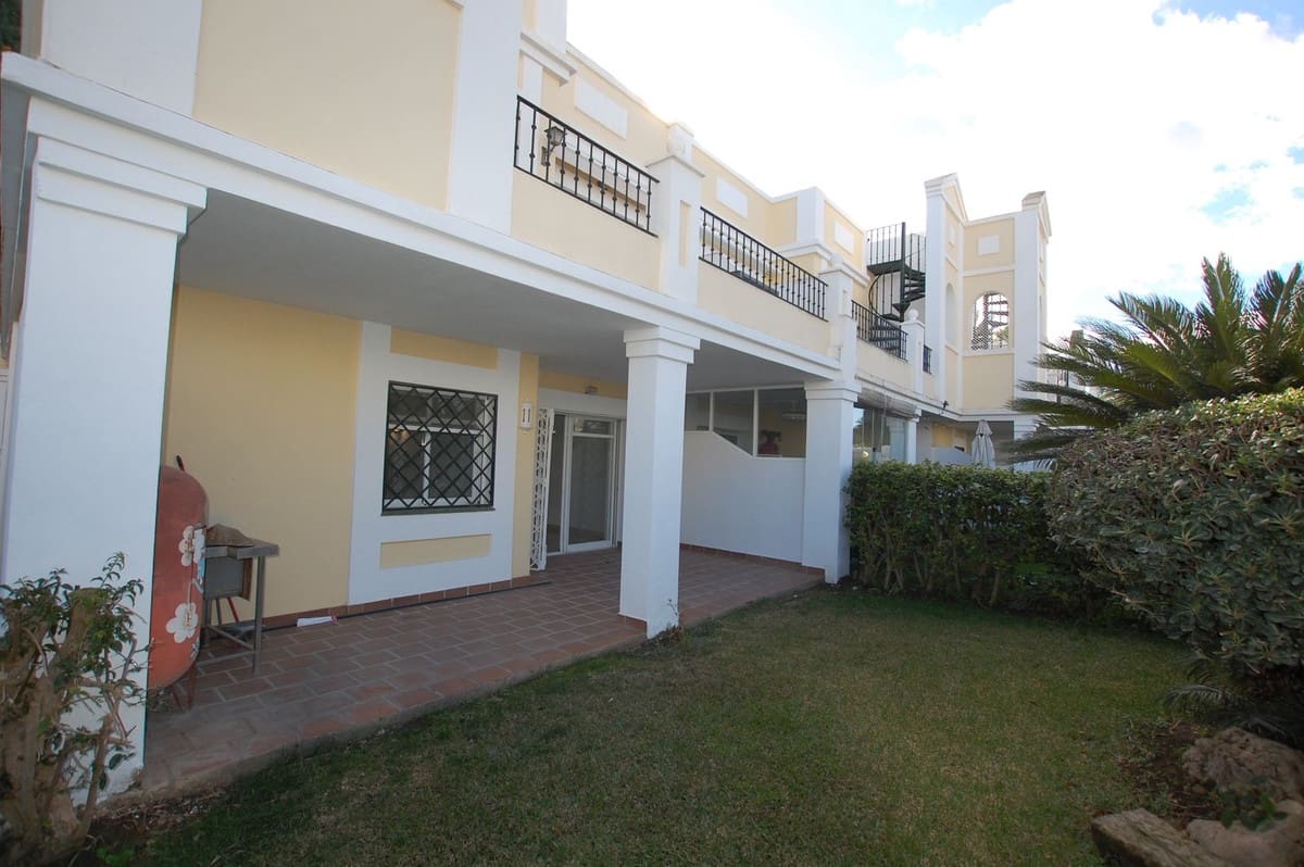 2 chambre Appartement à vendre à Aloha Golf avec piscine garage - 465 000 € (Ref: 9769123)