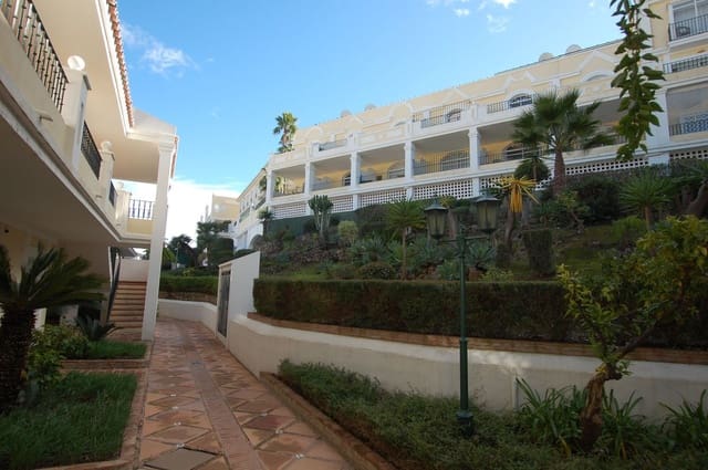 2 chambre Appartement à vendre à Aloha Golf, Marbella avec piscine garage - 465 000 € (Ref: 9769123)
