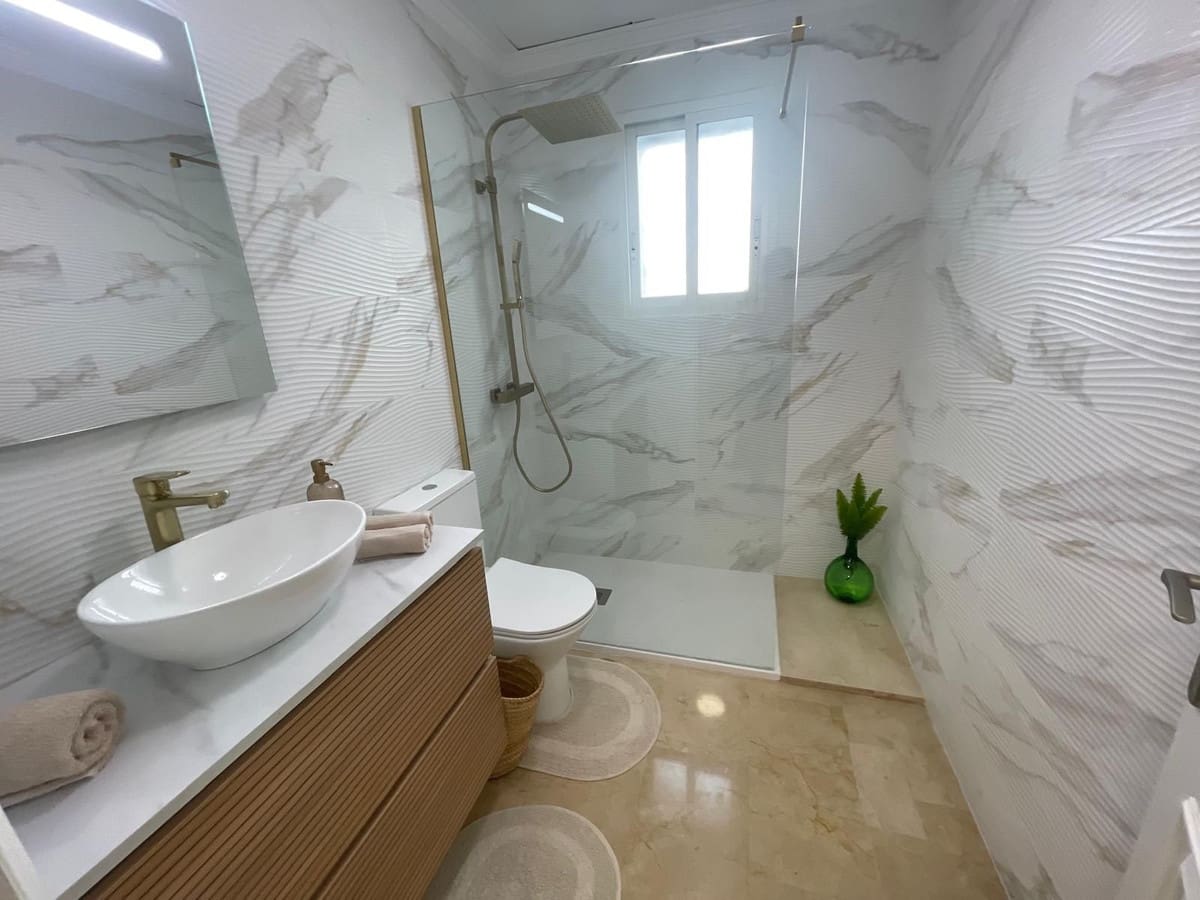 2 chambre Appartement à vendre à Aloha Golf avec piscine garage - 465 000 € (Ref: 9769123)