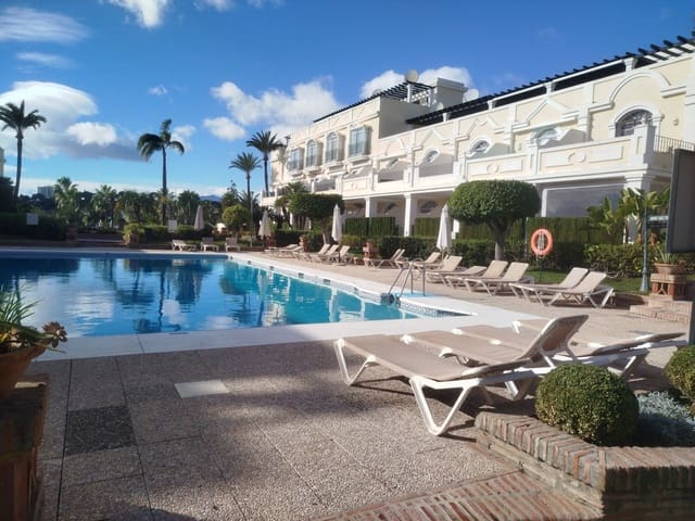 2 chambre Appartement à vendre à Aloha Golf, Marbella avec piscine garage - 465 000 € (Ref: 9769123)