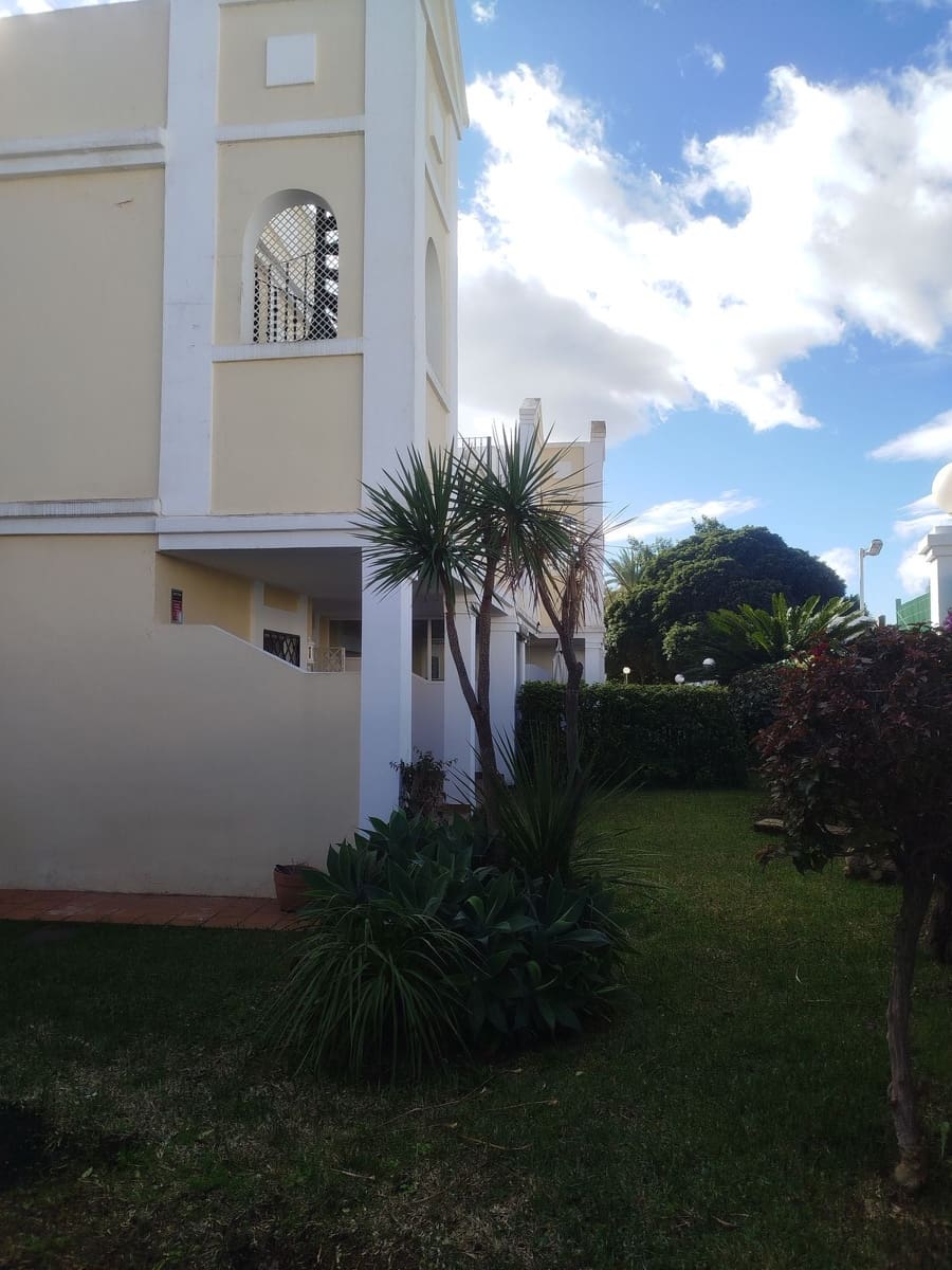 2 chambre Appartement à vendre à Aloha Golf avec piscine garage - 465 000 € (Ref: 9769123)