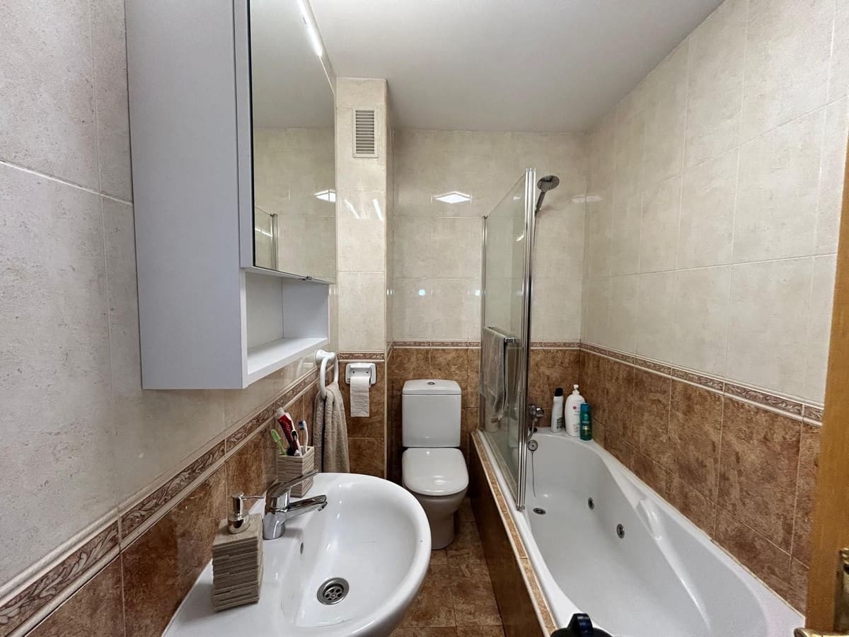 2 bedroom Apartment for sale in Las Lagunas de Mijas - € 249,000 (Ref: 9769124)