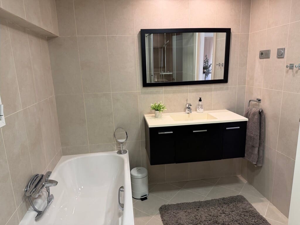 3 soveværelse Lejlighed til salg i Mijas Costa med swimmingpool garage - € 599.000 (Ref: 9769125)